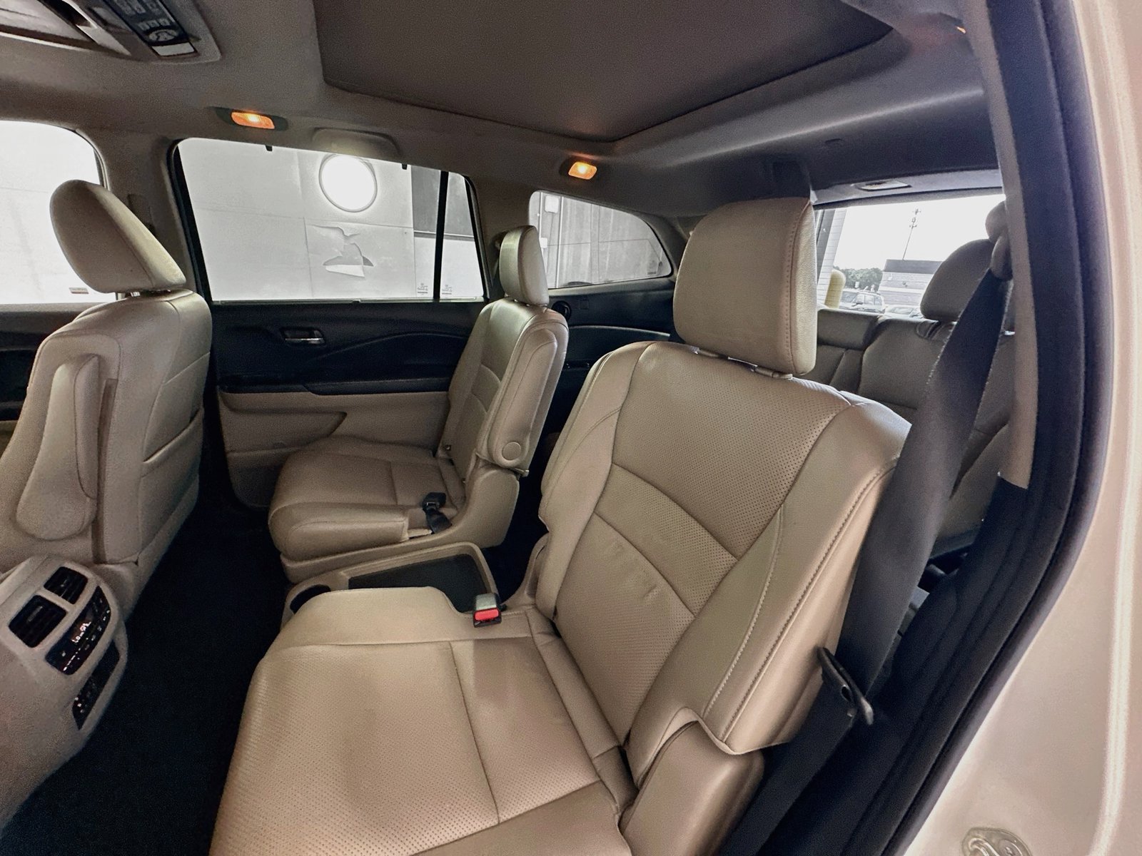 Used 2018 Honda Pilot Elite image 25