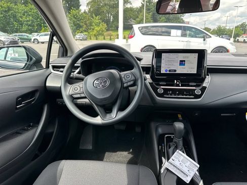 Used 2026 Toyota Corolla LE w/ LE Premium Package FWD image 18