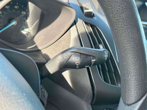 Used 2015 Ford Transit Connect XLT image 23