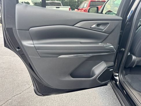 New 2026 Chevrolet Traverse LT w/ Enhanced Driving Package FWD image 23