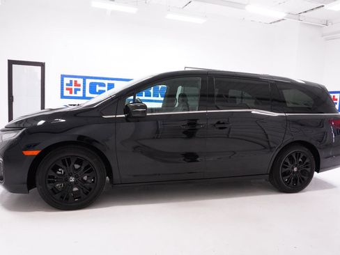 Used 2025 Honda Odyssey Sport-L image 12