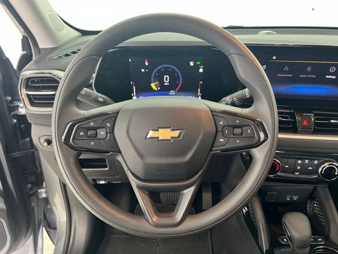 Used 2025 Chevrolet TrailBlazer LT AWD/4WD image 11
