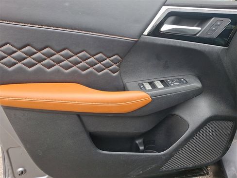 Used 2022 Mitsubishi Outlander SEL image 13