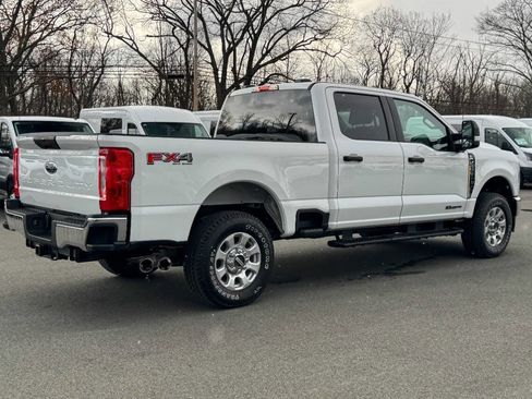 Used 2024 Ford F250 XLT w/ FX4 Off-Road Package image 3