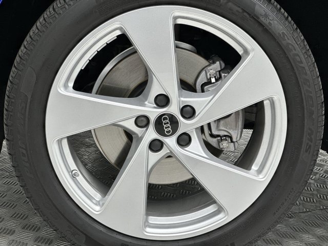 Used 2025 Audi Q5 Premium Plus AWD/4WD image 10