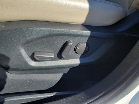 Used 2020 Ford Edge Titanium image 25