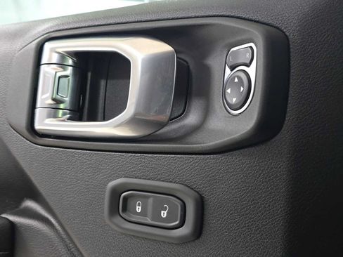 Used 2023 Jeep Wrangler Unlimited w/ Cold Weather Group AWD/4WD image 23