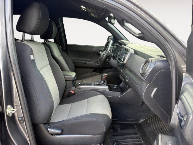 Used 2021 Toyota Tacoma TRD Off-Road w/ Blackout Package (TMS) AWD/4WD image 8