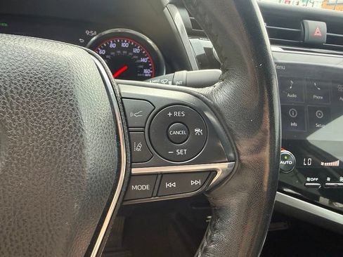 Used 2019 Toyota Camry XSE FWD image 28