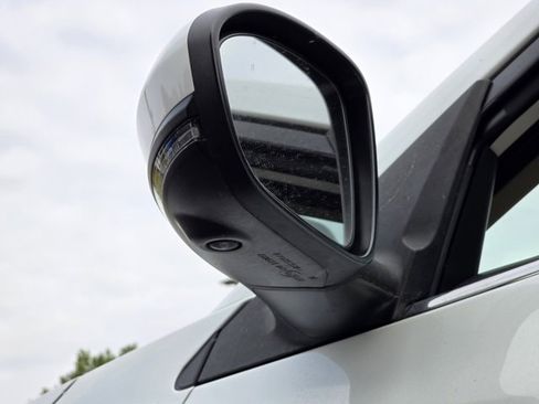 Used 2024 Nissan Sentra SV w/ SV Premium Package image 17