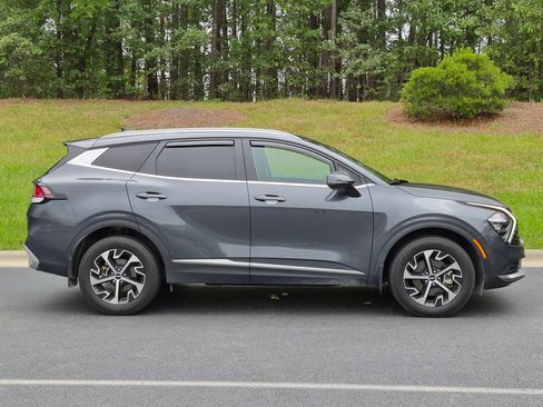 Used 2023 Kia Sportage EX AWD/4WD image 21