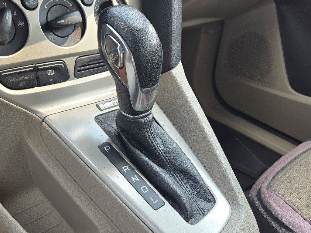 Used 2012 Ford Focus SE FWD image 19