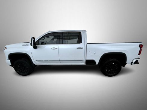Used 2024 Chevrolet Silverado 2500 High Country w/ Technology Package AWD/4WD image 8