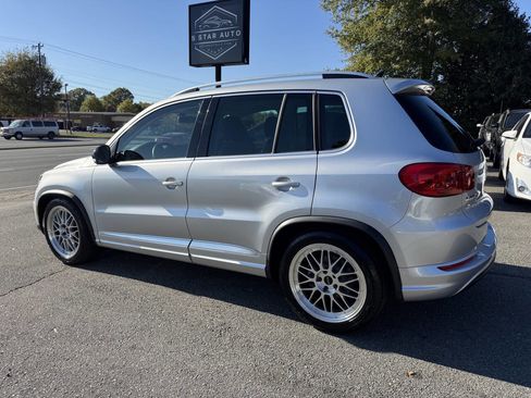 Used 2017 Volkswagen Tiguan Sport image 7