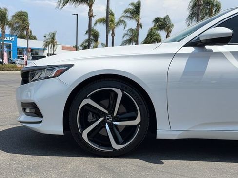 Used 2018 Honda Accord Sport image 22