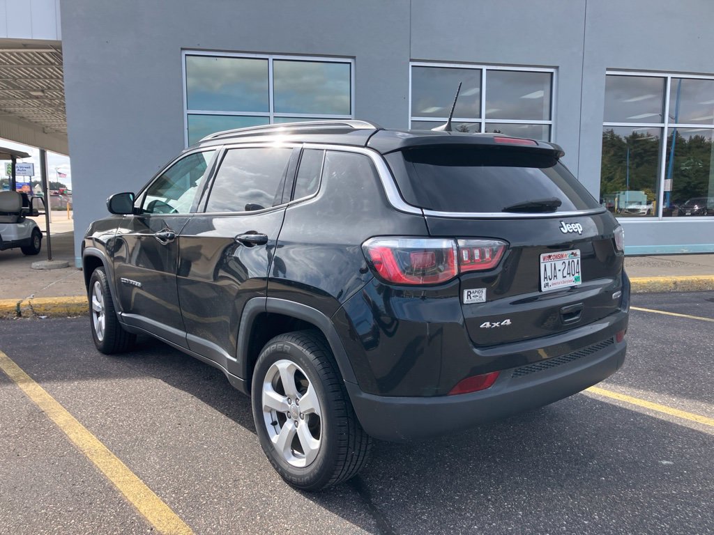 Used 2019 Jeep Compass Latitude w/ Popular Equipment Group AWD/4WD image 3