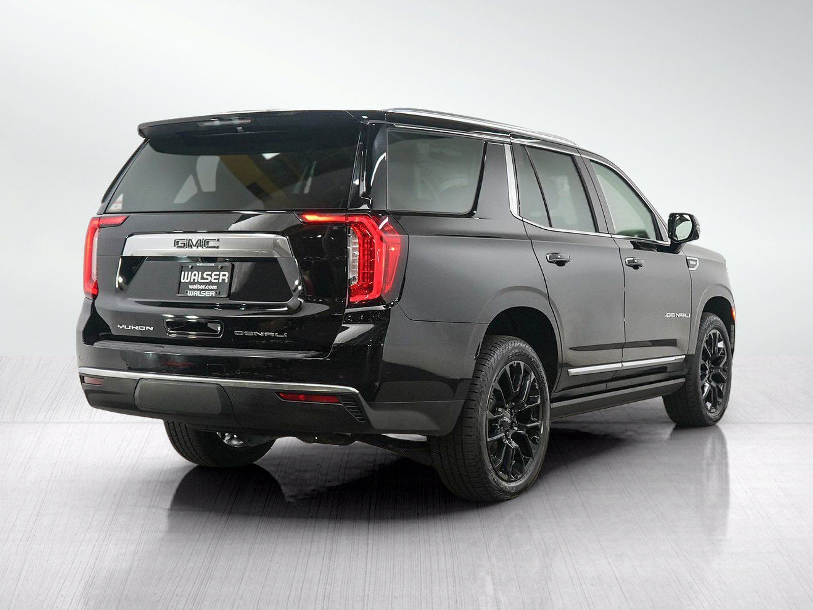 Used 2022 GMC Yukon Denali AWD/4WD image 5