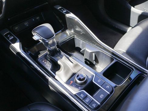 Used 2023 Kia Sorento SX image 18