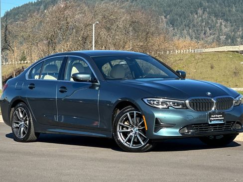 Used 2021 BMW 330i xDrive Sedan w/ Convenience Package image 1