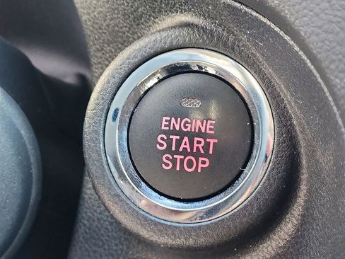 Used 2020 Subaru Forester Limited image 29