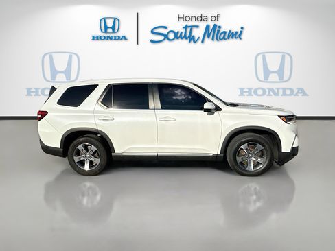 Used 2023 Honda Pilot EX-L image 8