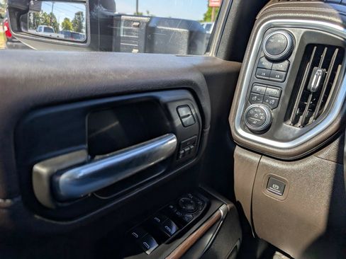 Used 2020 GMC Sierra 3500 SLT w/ Gooseneck/5TH Wheel Package AWD/4WD image 19