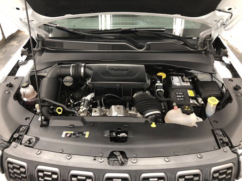 Certified 2024 Jeep Compass Trailhawk w/ Sun and Sound Group image 8