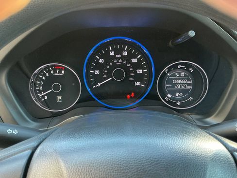 Used 2021 Honda HR-V LX image 24