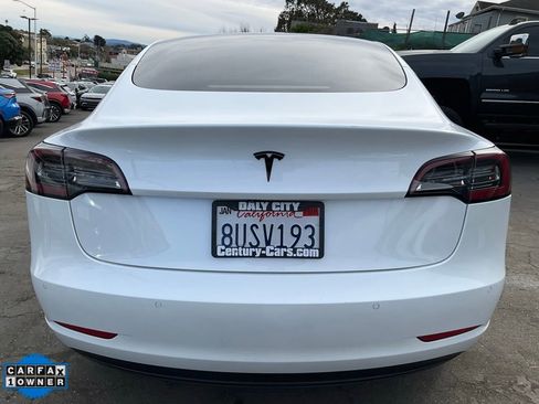 Used 2021 Tesla Model 3 Standard Range Plus image 4