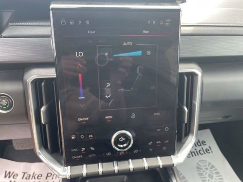 Used 2025 GMC Acadia Elevation image 20