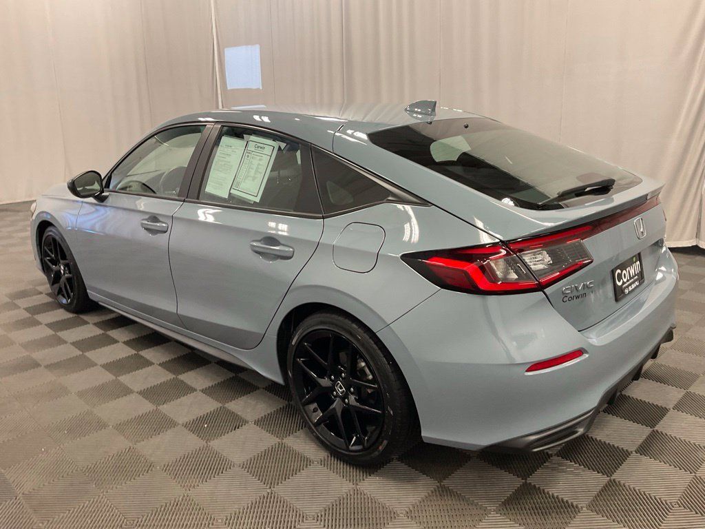 Used 2023 Honda Civic Sport image 8