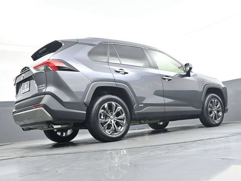 Used 2022 Toyota RAV4 Limited AWD/4WD image 30