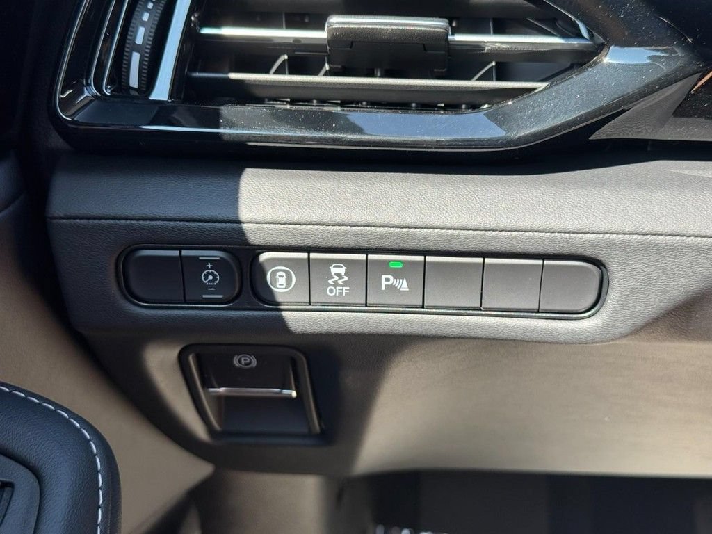 Certified 2026 Acura MDX w/ Technology Package AWD/4WD image 23