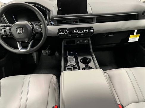 New 2025 Honda Pilot EX-L image 17