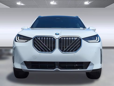 Used 2025 BMW X3 xDrive30i w/ Premium Package image 8
