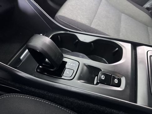 Used 2023 Volvo XC40 B5 Core image 45