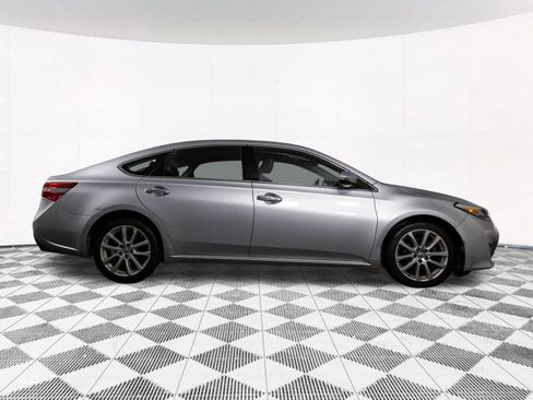 Used 2014 Toyota Avalon Limited image 17
