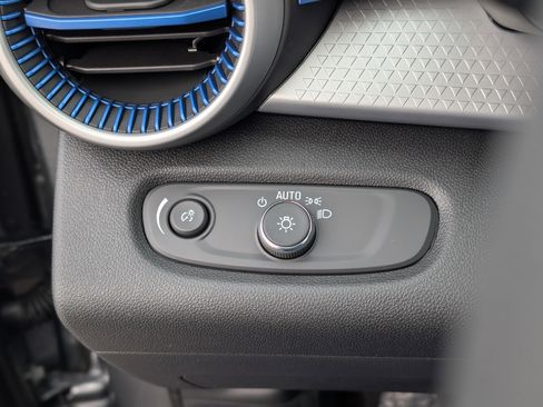 New 2026 Chevrolet Trax LS image 21