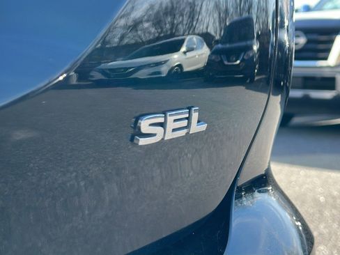 Used 2022 Mitsubishi Outlander SEL image 11