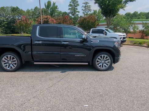 Used 2026 GMC Sierra 1500 Denali AWD/4WD image 9