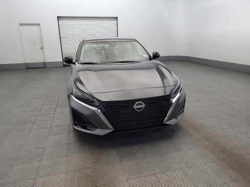 Used 2024 Nissan Altima 2.5 SV image 14