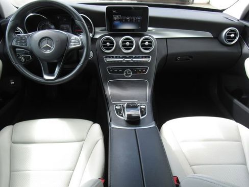 Used 2016 Mercedes-Benz C 300 4MATIC Sedan image 31