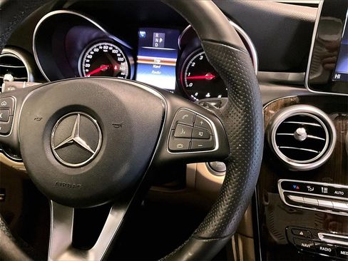 Used 2019 Mercedes-Benz GLC 300 GLC 300 image 24