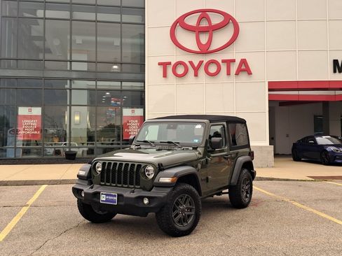 Used 2024 Jeep Wrangler Sport AWD/4WD image 1