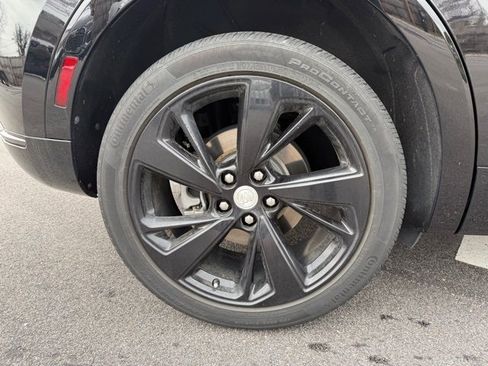 Used 2021 Buick Envision Essence w/ Sport Touring Package image 9