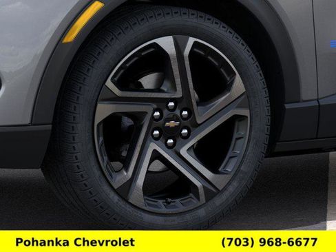 New 2026 Chevrolet Equinox EV LT image 9