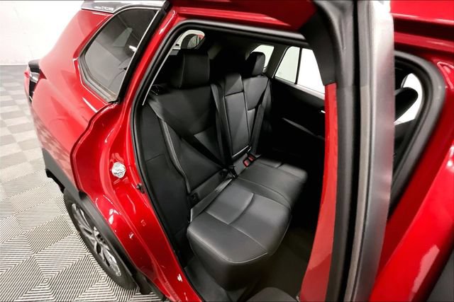 Used 2023 Toyota Corolla Cross XLE FWD image 25