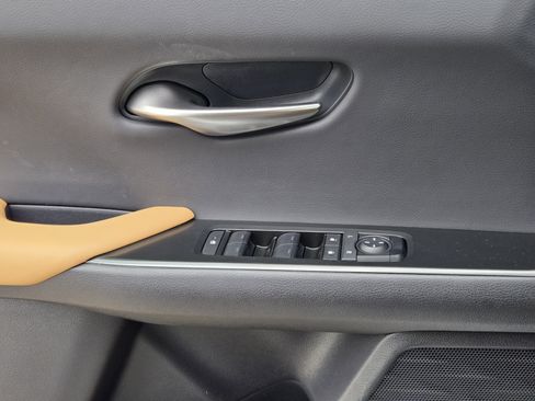 Used 2025 Lexus UX 300h FWD image 32