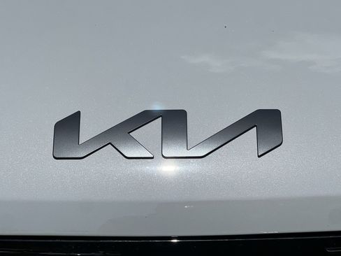 New 2026 Kia Carnival SX FWD image 12