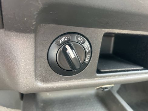Used 2006 Nissan Frontier SE w/ (P01) Power Pkg AWD/4WD image 22